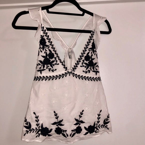 Zara Tops - Zara White Laced Tank